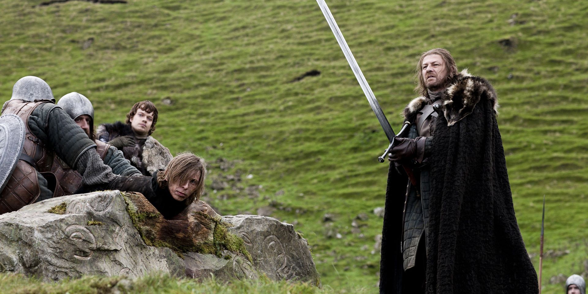 Game of Thrones 5 Ways Ned Was The Worst Stark (& 5 It Was Robb)