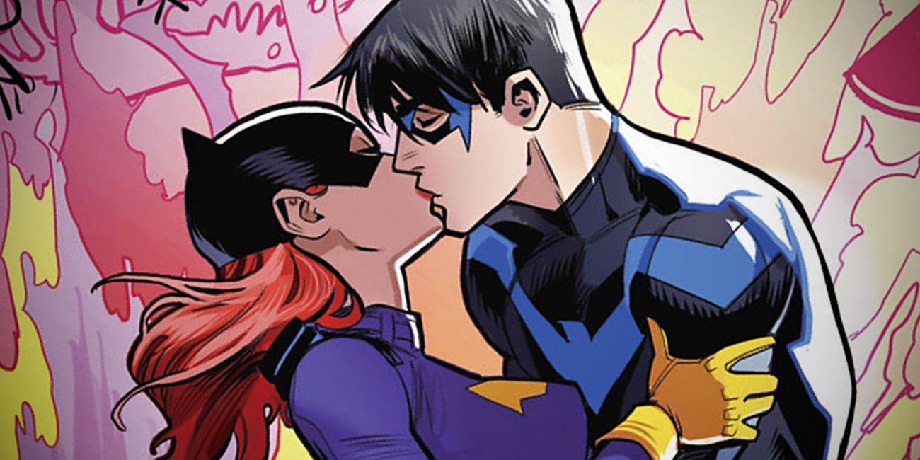 Nightwing and Batgirl Kiss in DC Comics