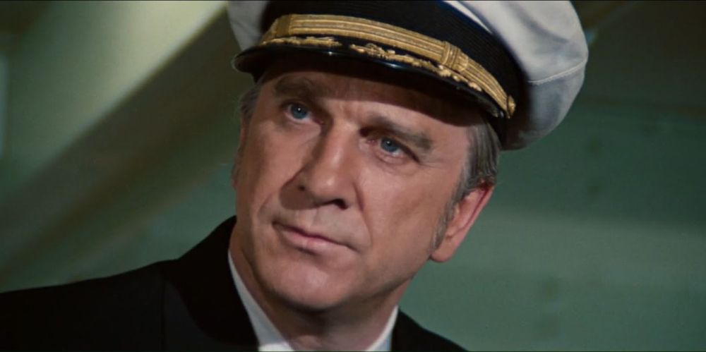 Close up of the captain in Poseidon Adventure