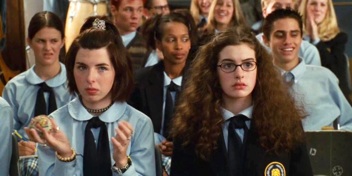 Mia and Lily at school in The Princess Diaries