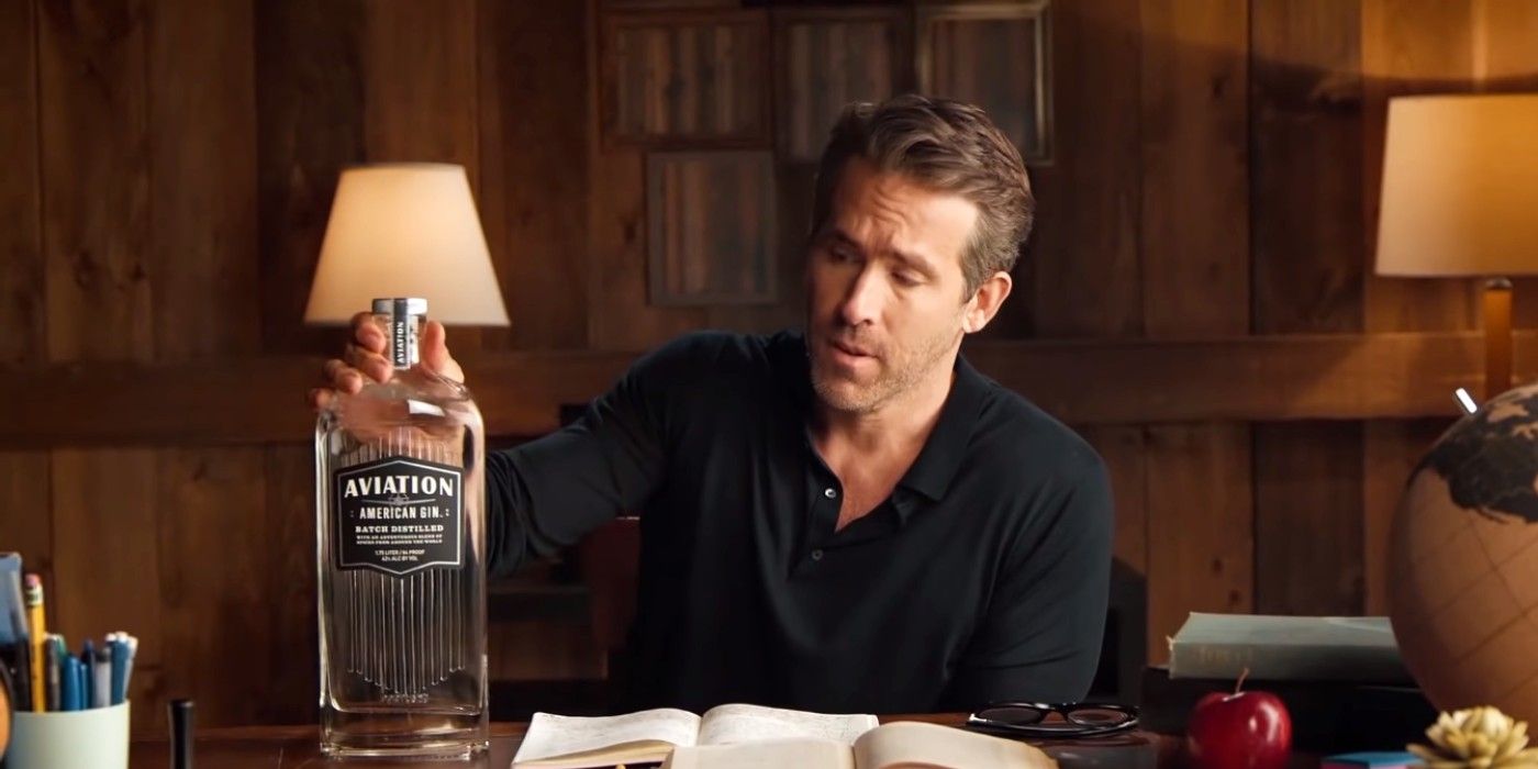 Ryan Reynolds Rewrites Night Before Christmas In Funny Aviation Gin Video