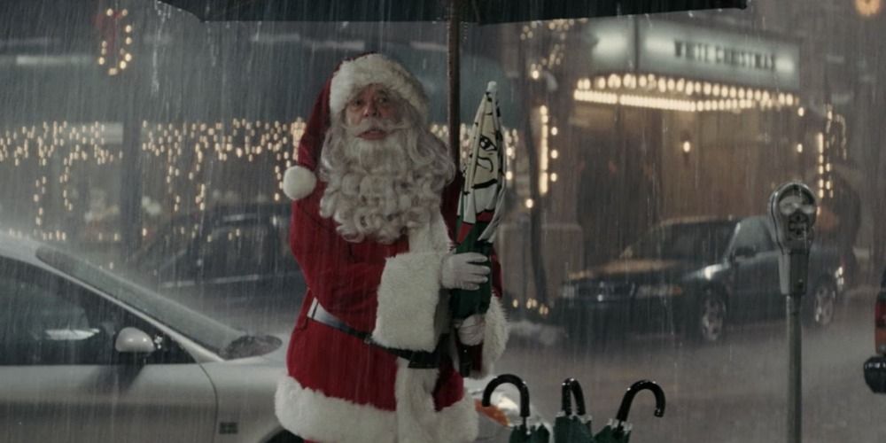 Jamie Lee Curtis smiling as Nora Krank in Christmas with the Kranks