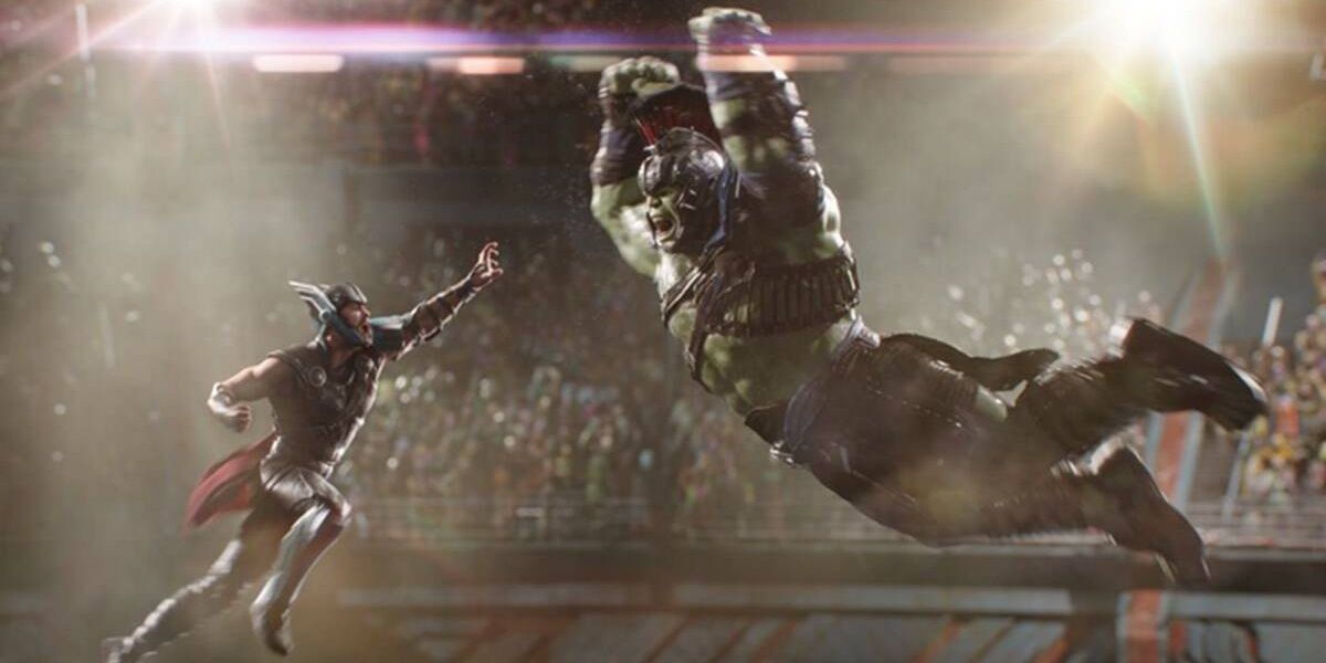 Thor fights the Hulk in Thor Ragnarok