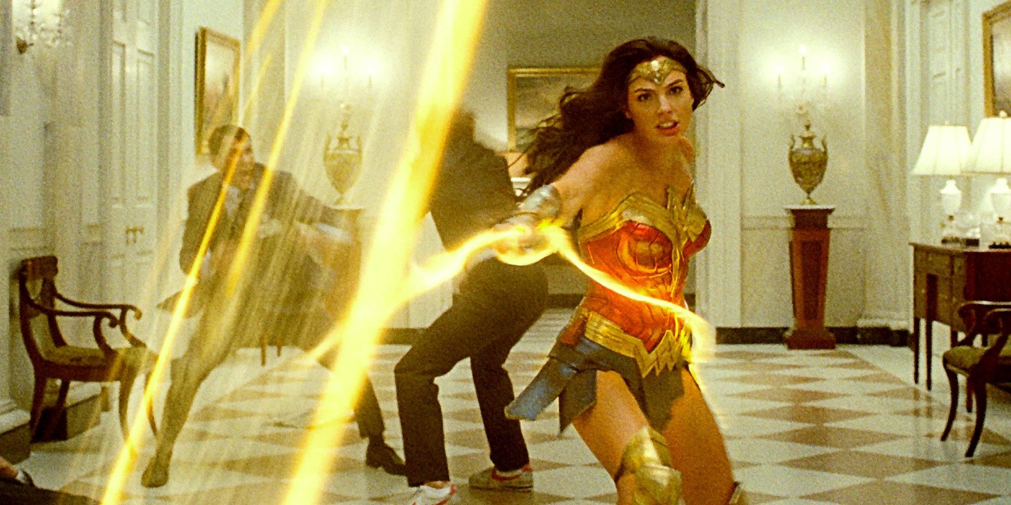 10 самых мощных видов оружия в фильмах DCEU