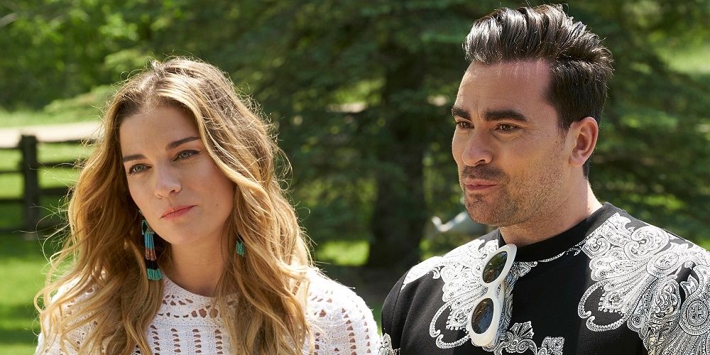 Schitt's Creek 10 Hidden Details About David Everyone Missed