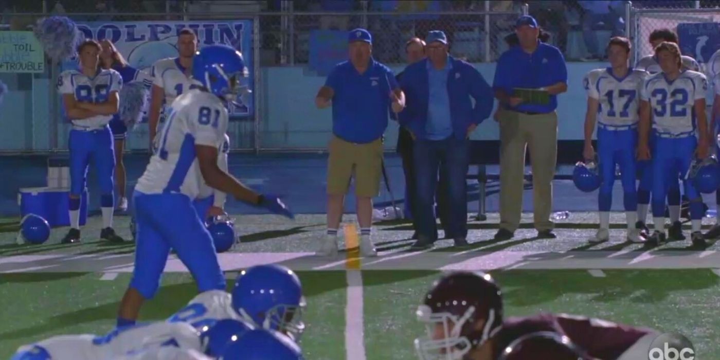 cam and jay coaching football - modern family