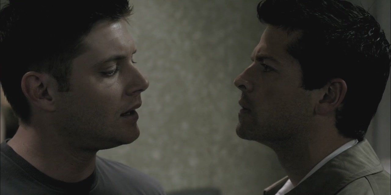 Dean looks at Castiel's lips in Supernatural