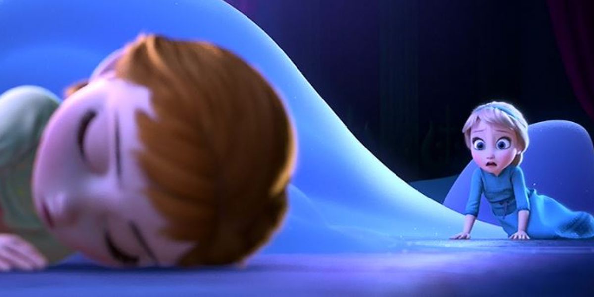 Elsa accidentally hurts Anna as children 