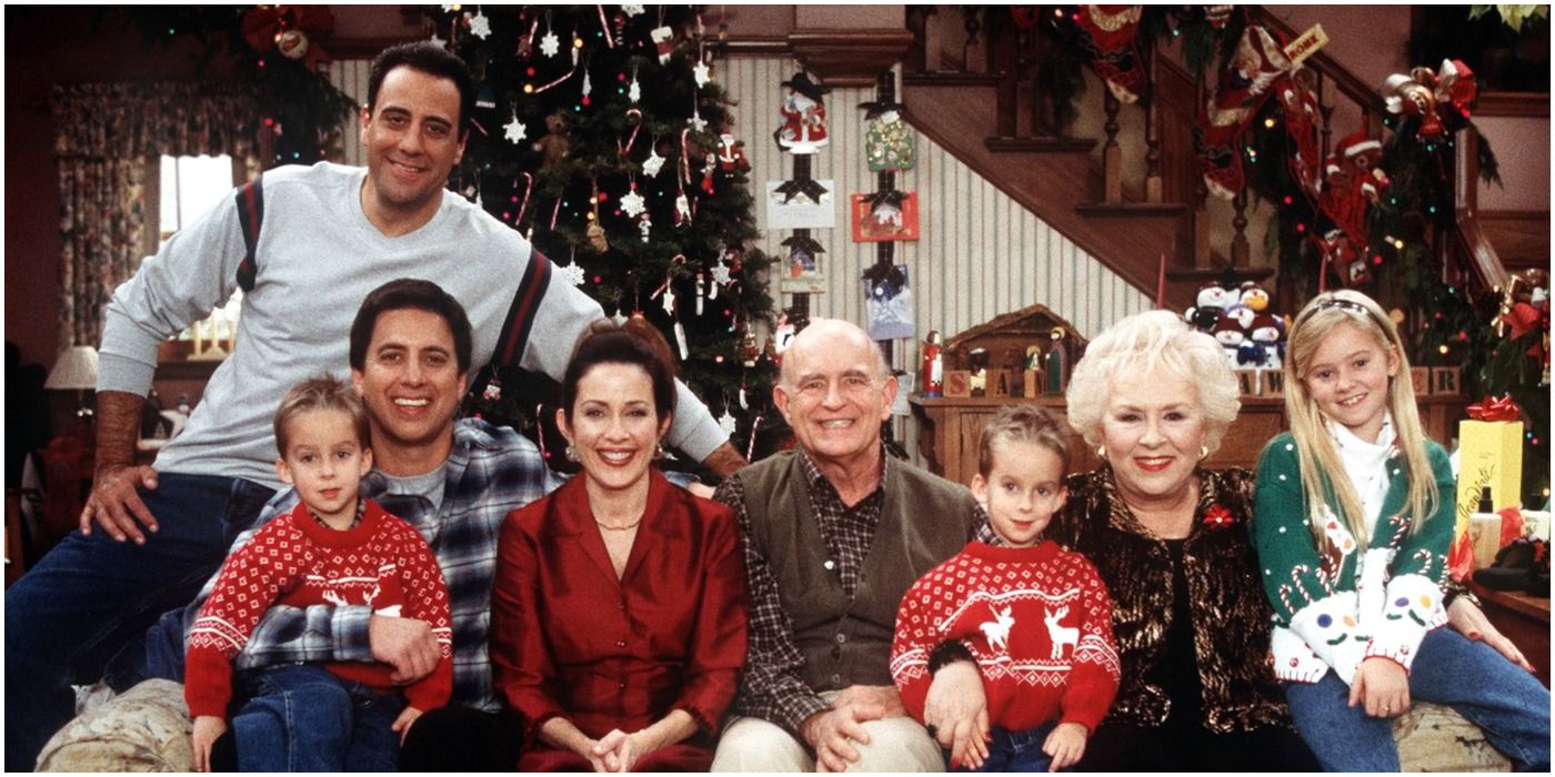 A family photo in Everybody Loves Raymond
