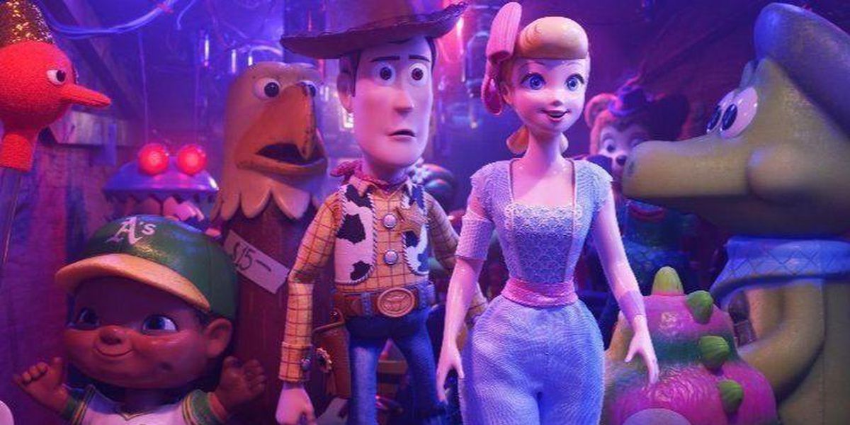 Woody e Bo em uma festa em Toy Story 4