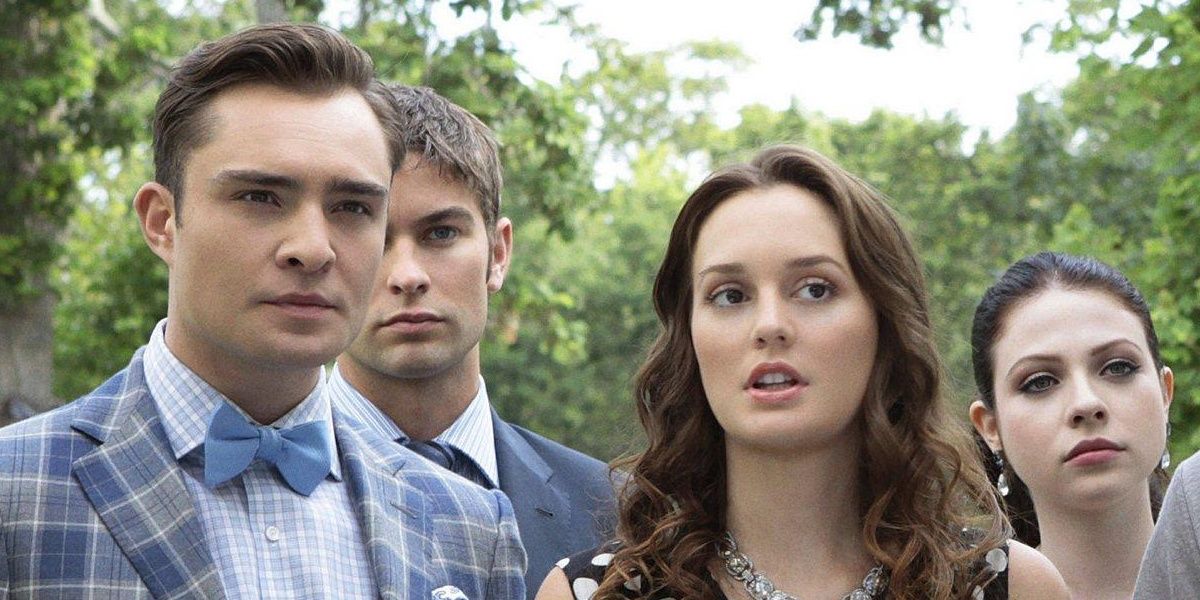Chuck, Nate, Blair e Georgina do lado de fora na 6ª temporada de Gossip Girl