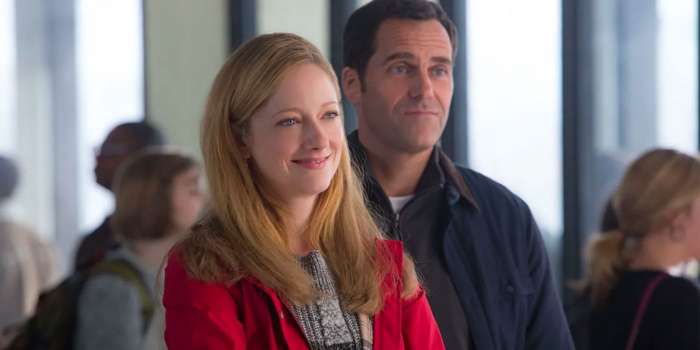 Andy Buckley and Judy Greer in Jurassic World