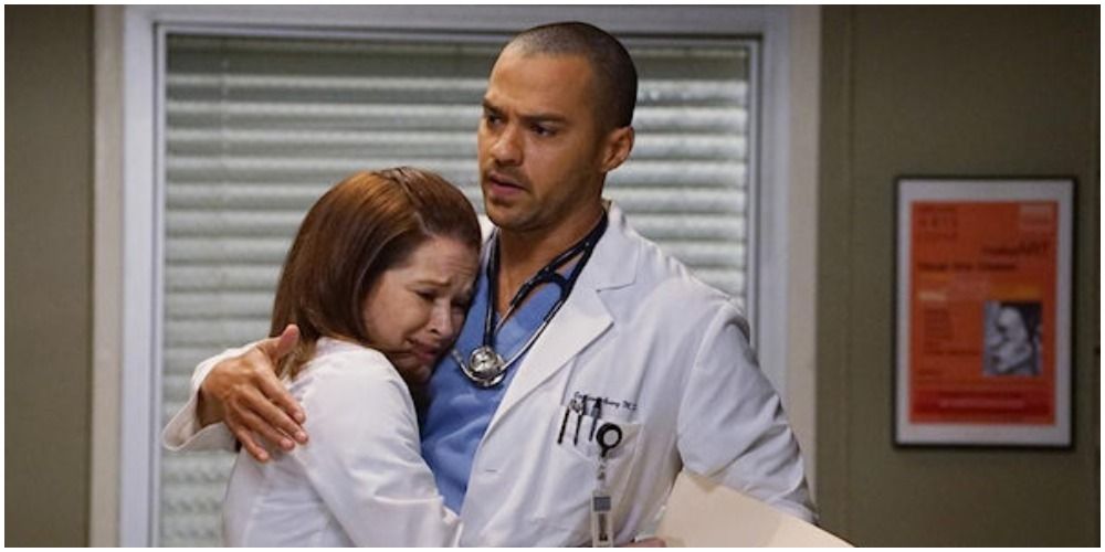 April cries in Jackson's arms in Grey's Anatomy