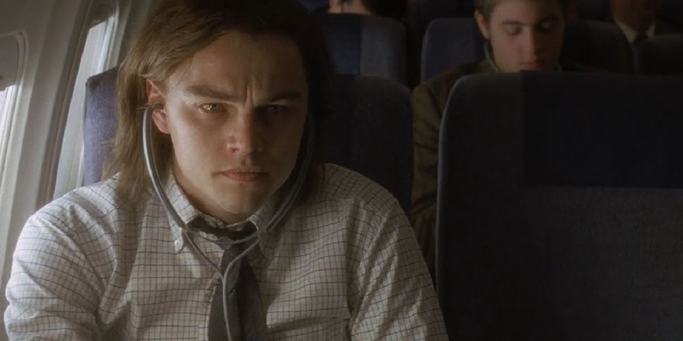 Leonardo DiCaprio como Frank Abagnale em um avião em Catch Me If You Can