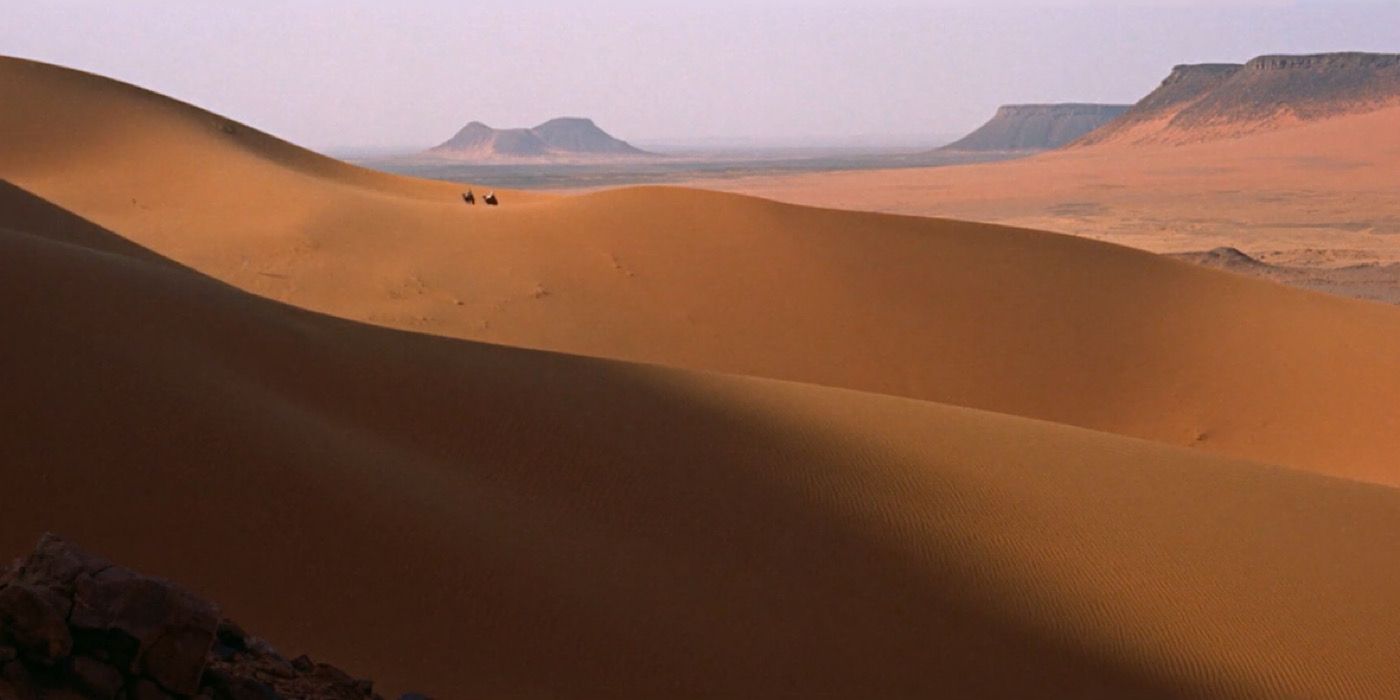 Establishing shot in Lawrence of Arabia