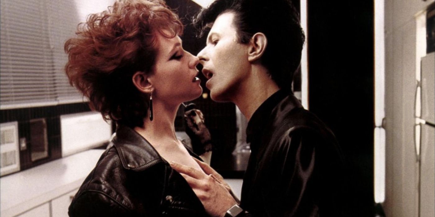 John and Miriam about to kiss in The Hunger 1983