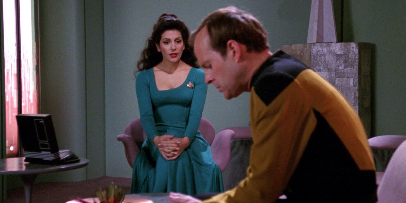 Deanna Troi And Reg Barclay On Star Trek The Next Generation
