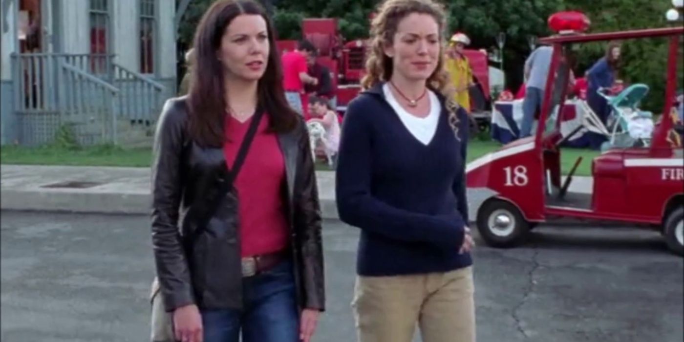 Lorelai and Rachel standing outside together on Gilmore Girls