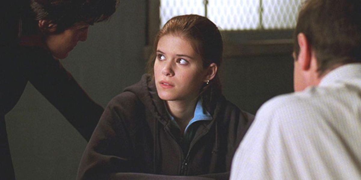 Mara as Lori in &quot;Pixies&quot;