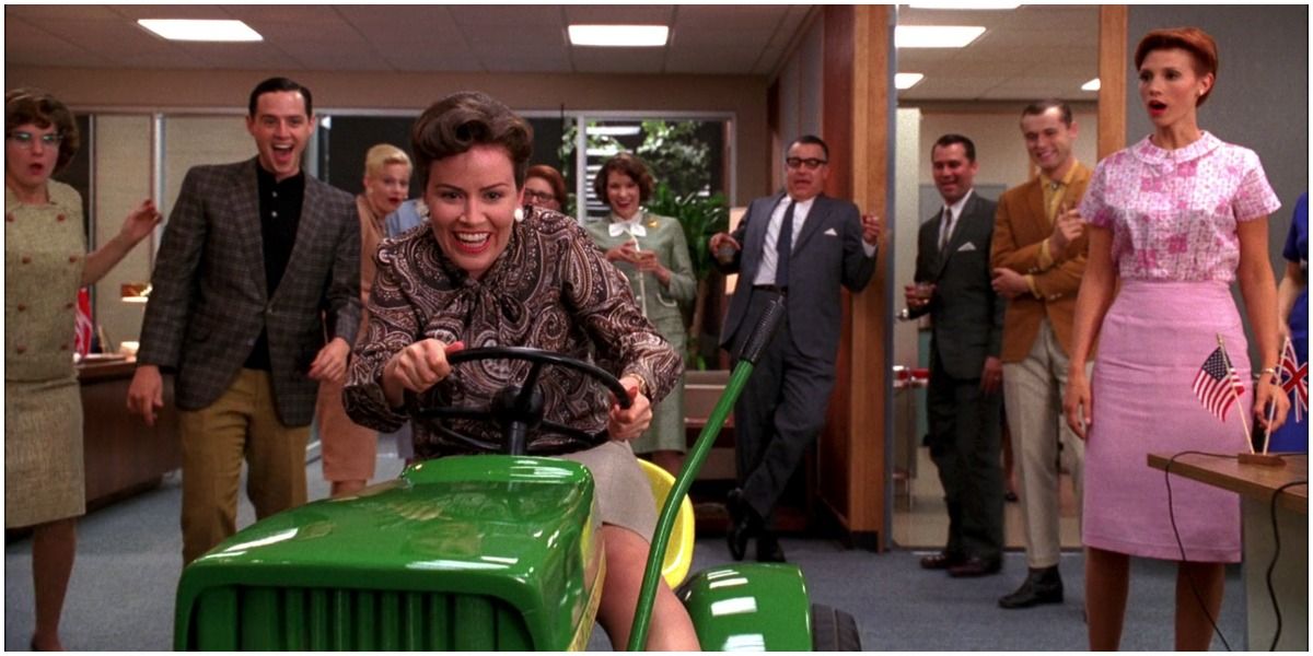 Lois lawn mower accident in Mad Men