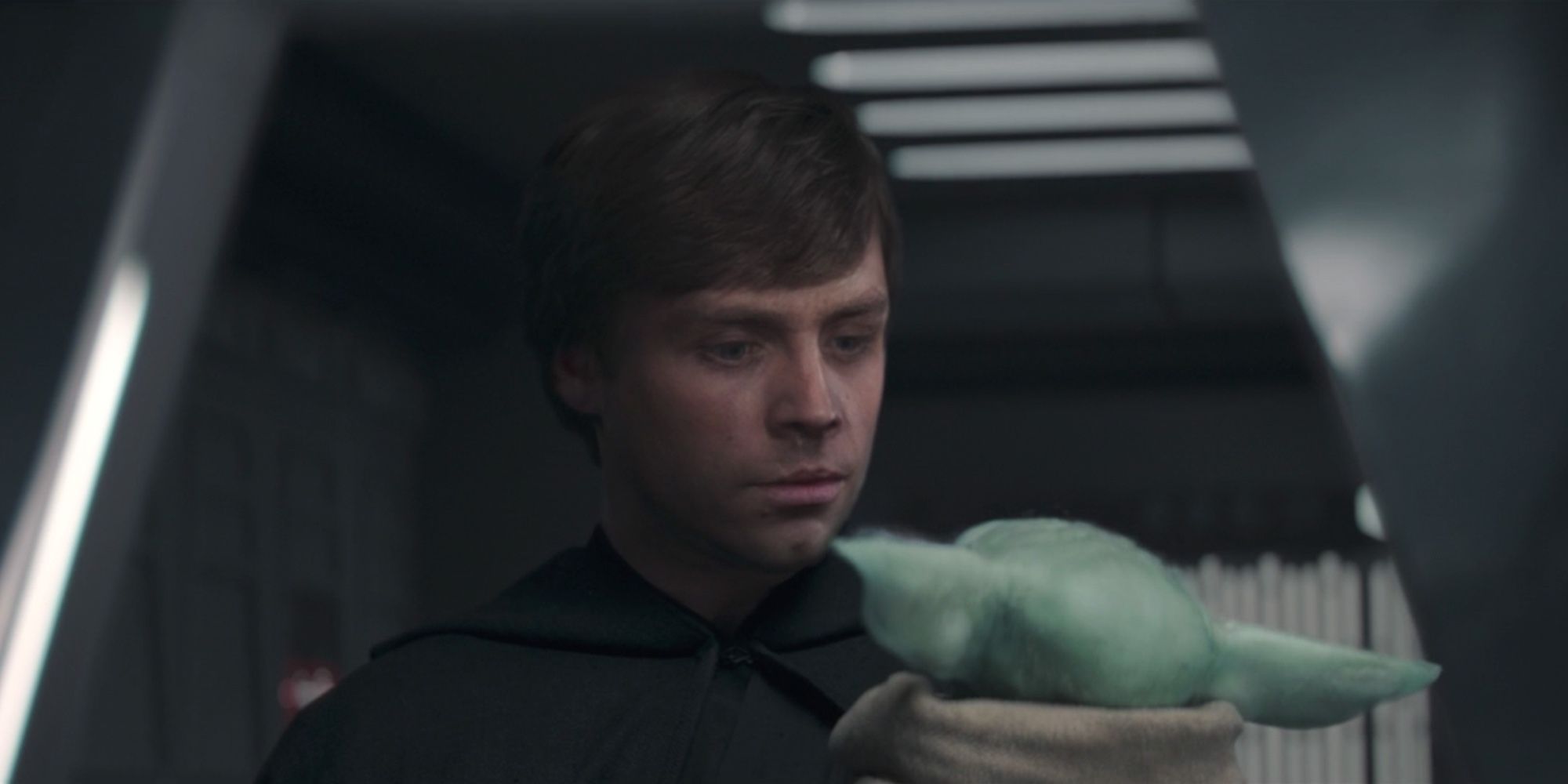 Mark Hamill Compares Luke Meeting Grogu To Yoda In Empire Strikes Back