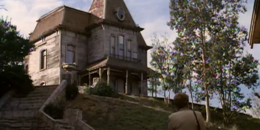Shot of a house in Incident 7 from Murder She Wrote
