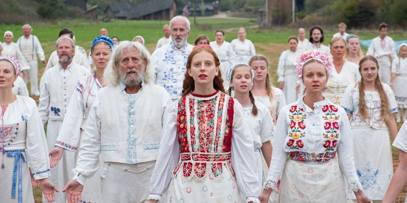 The Harga cult gathered in a field in Midsommar
