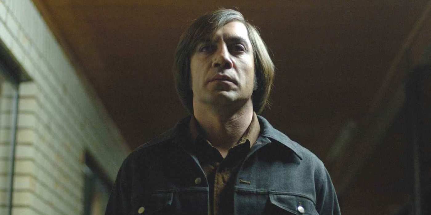 Chigurh wearing black in No Country for Old Men
