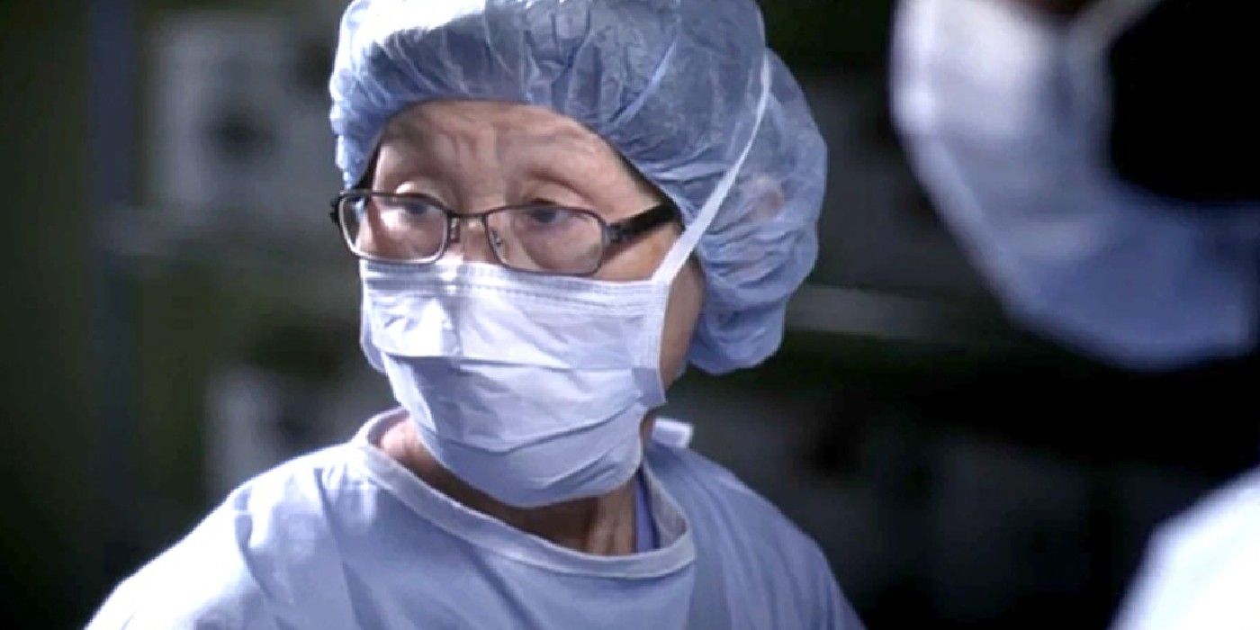 Nurse Bokhee working while wearing scrubs on Grey's Anatomy