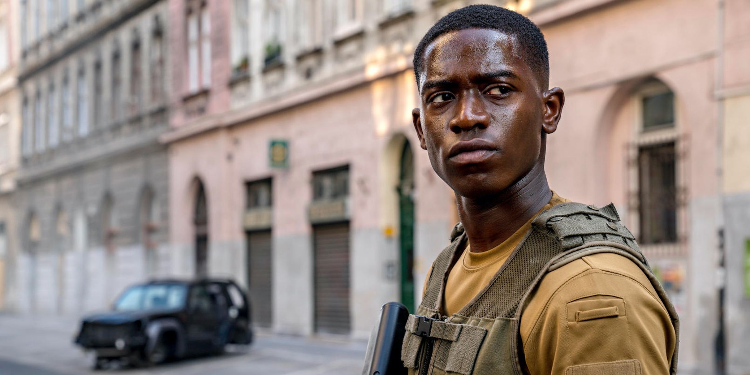 Damson Idris in Outside the Wire on Netflix