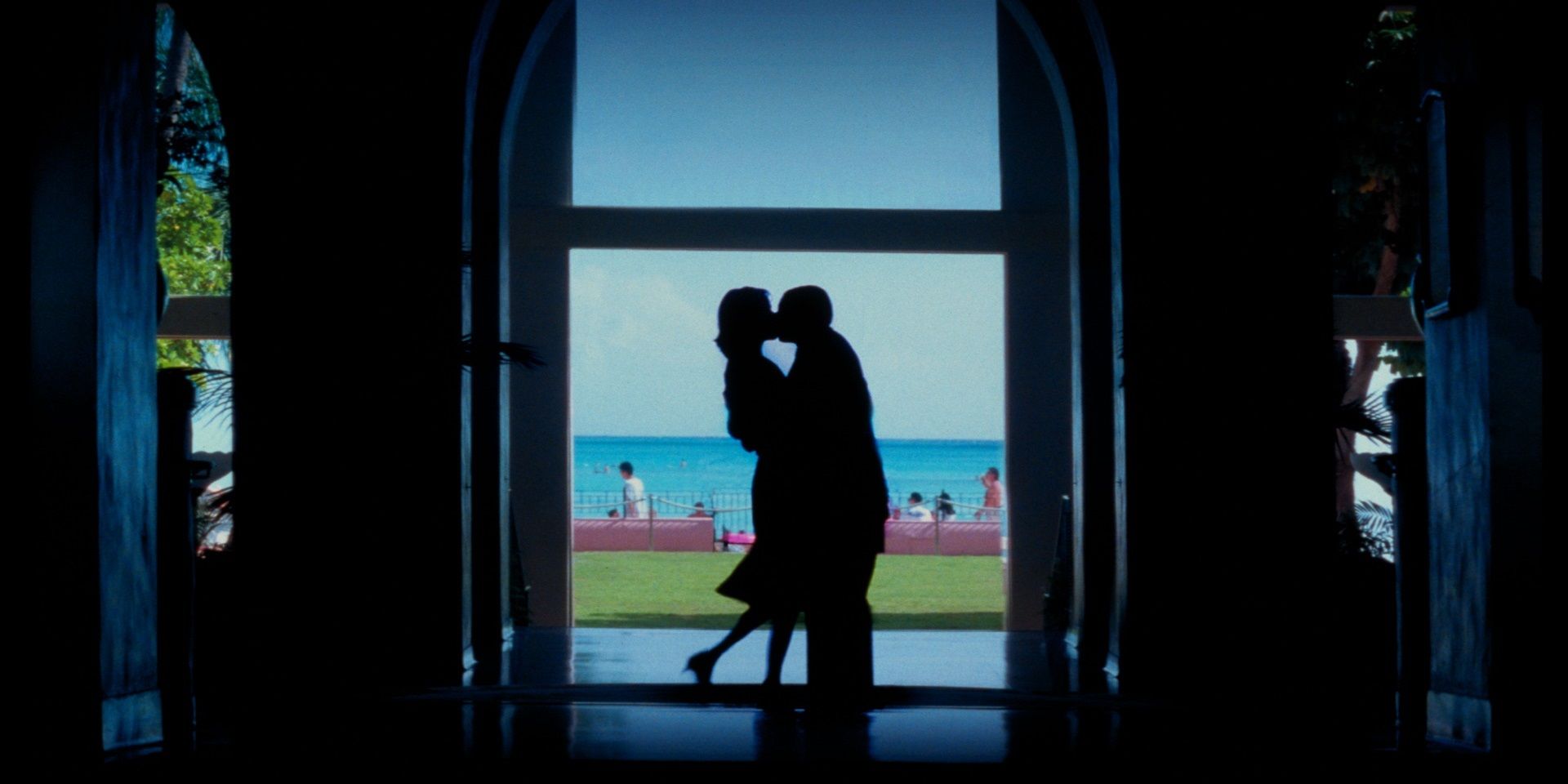 Barry and Lena embrace in silhouette in Punch-Drunk Love