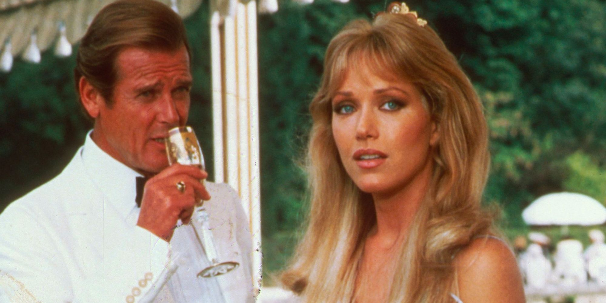 Roger Moore and Tanya Roberts in James Bond A View to a Kill
