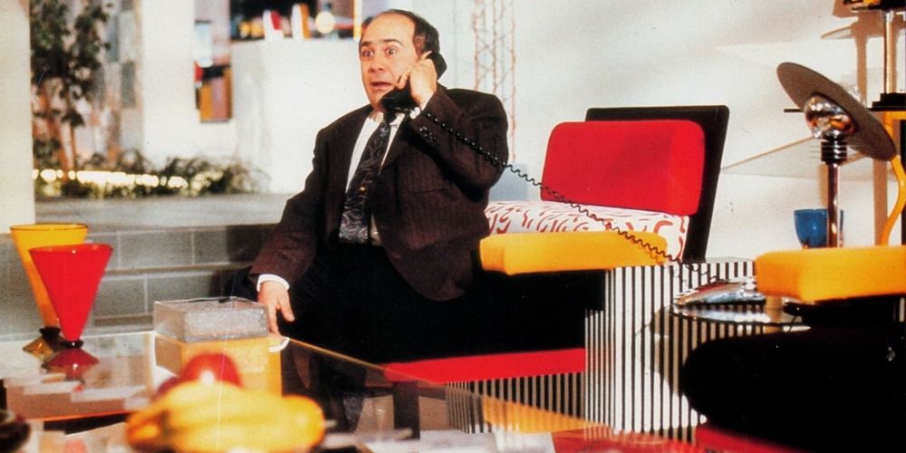 Danny DeVito talking on the phone in Ruthless People