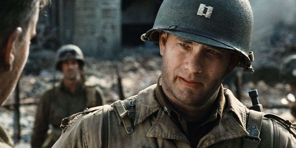 Hanks talking to a soldier in Saving Private Ryan