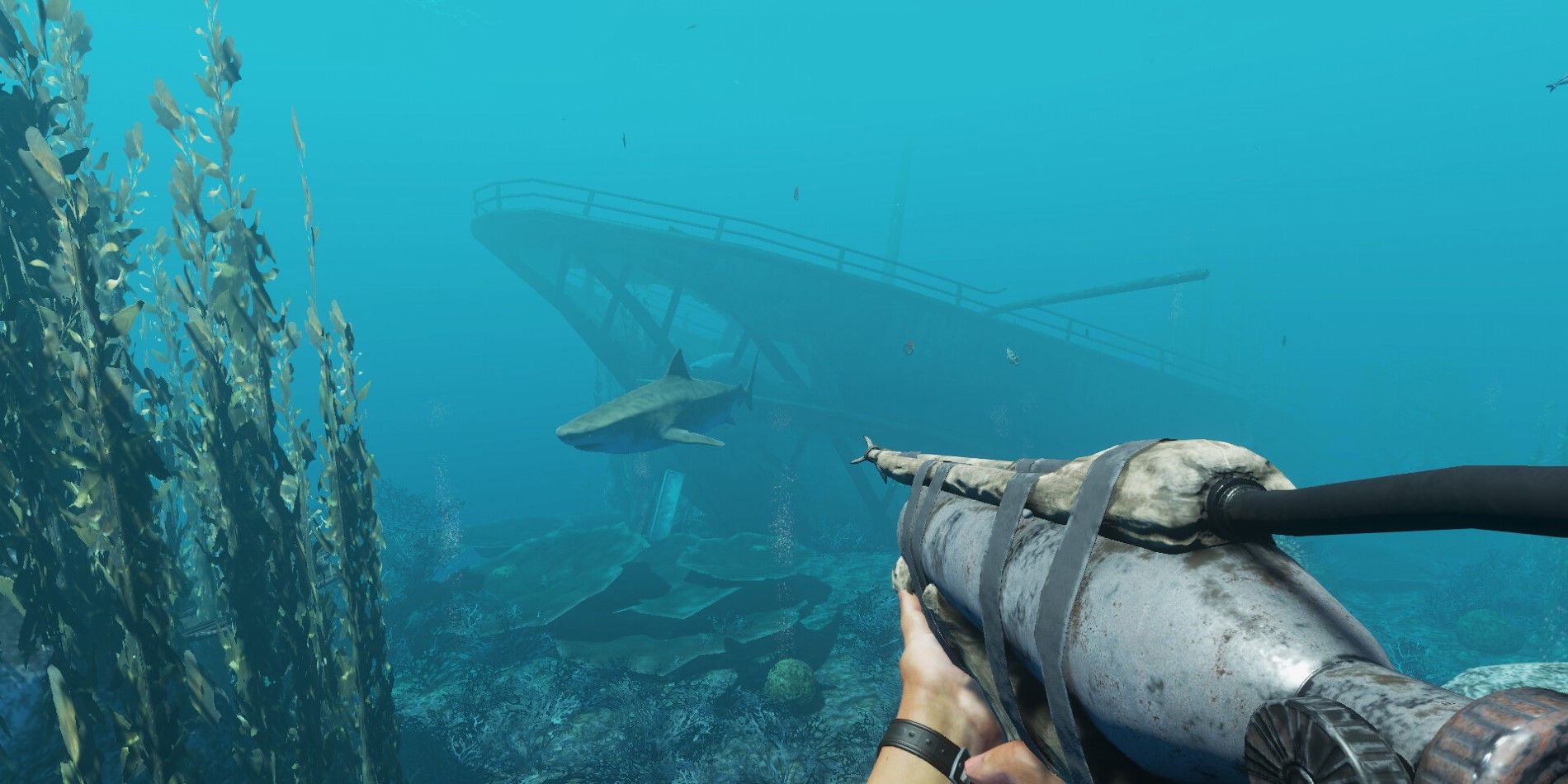 Aiming a spear gun at Tiger shark in Stranded Deep