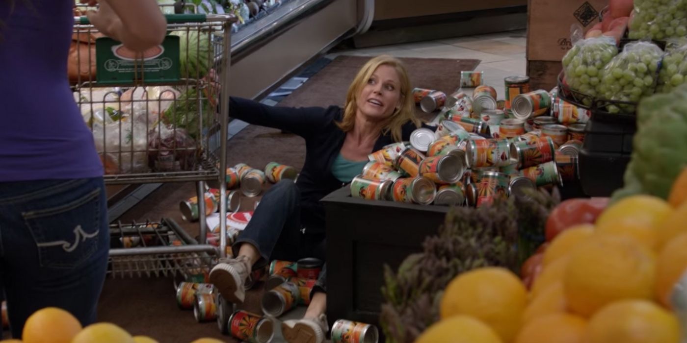 When Good Kids Go Bad - claire in the grocery store - modern family