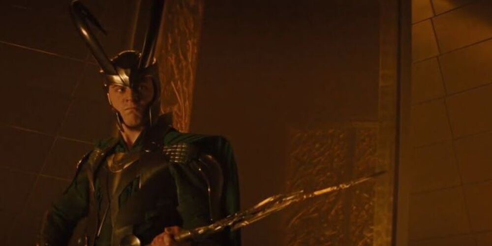 Loki aims the Gungnir at Laufey