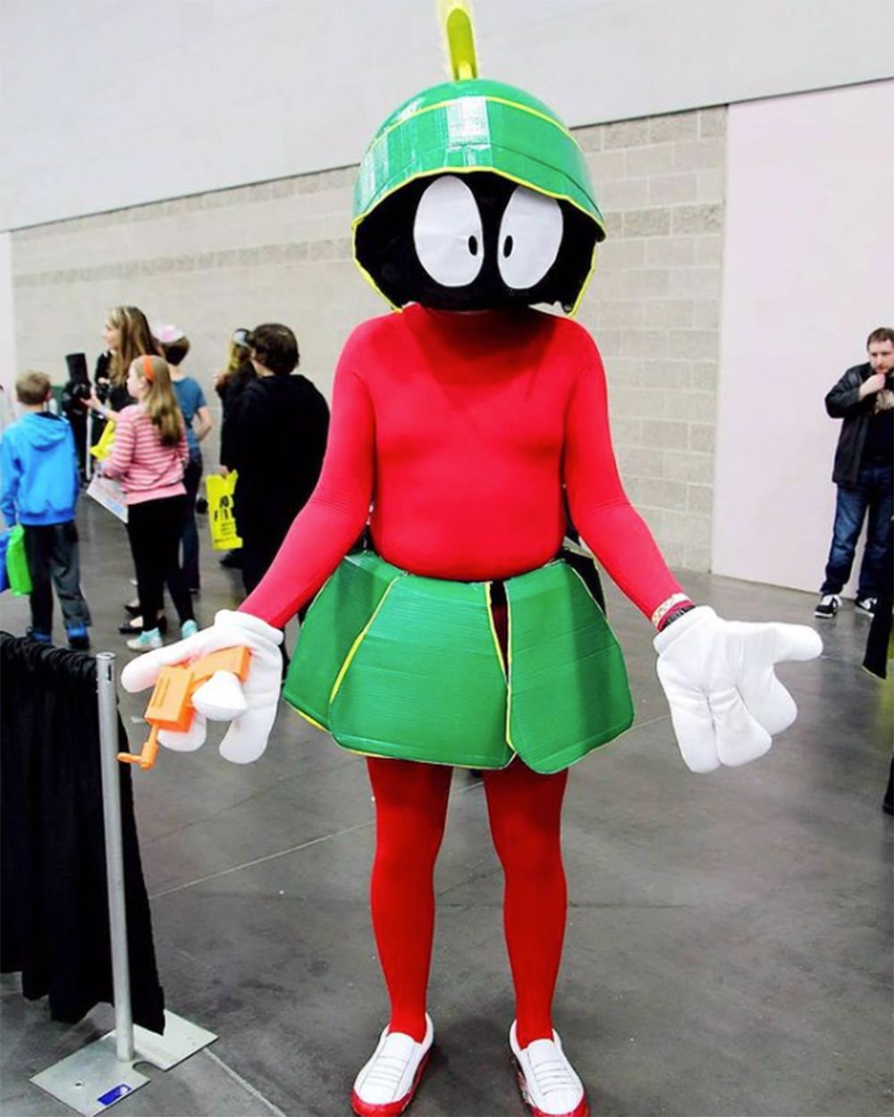 Looney Tunes: 10 Marvin The Martian Cosplay That Are Too Good