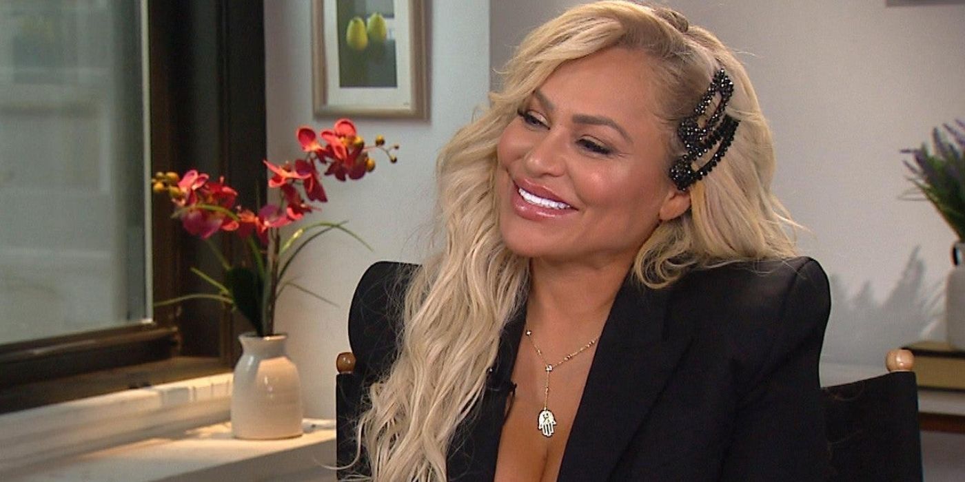 Darcey Silva in 90 Day Fiance smiling wearing black blazer