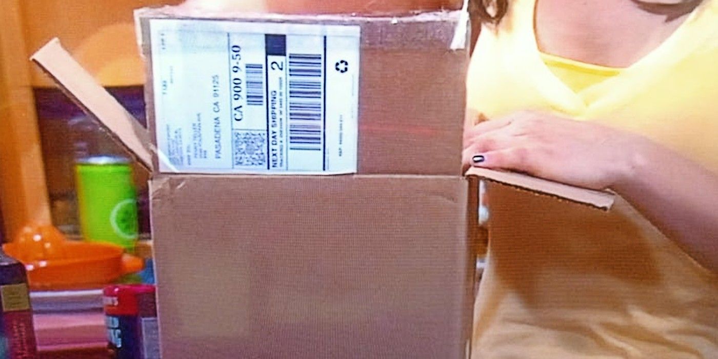 A package showing Penny's maiden name in The Big Bang Theory