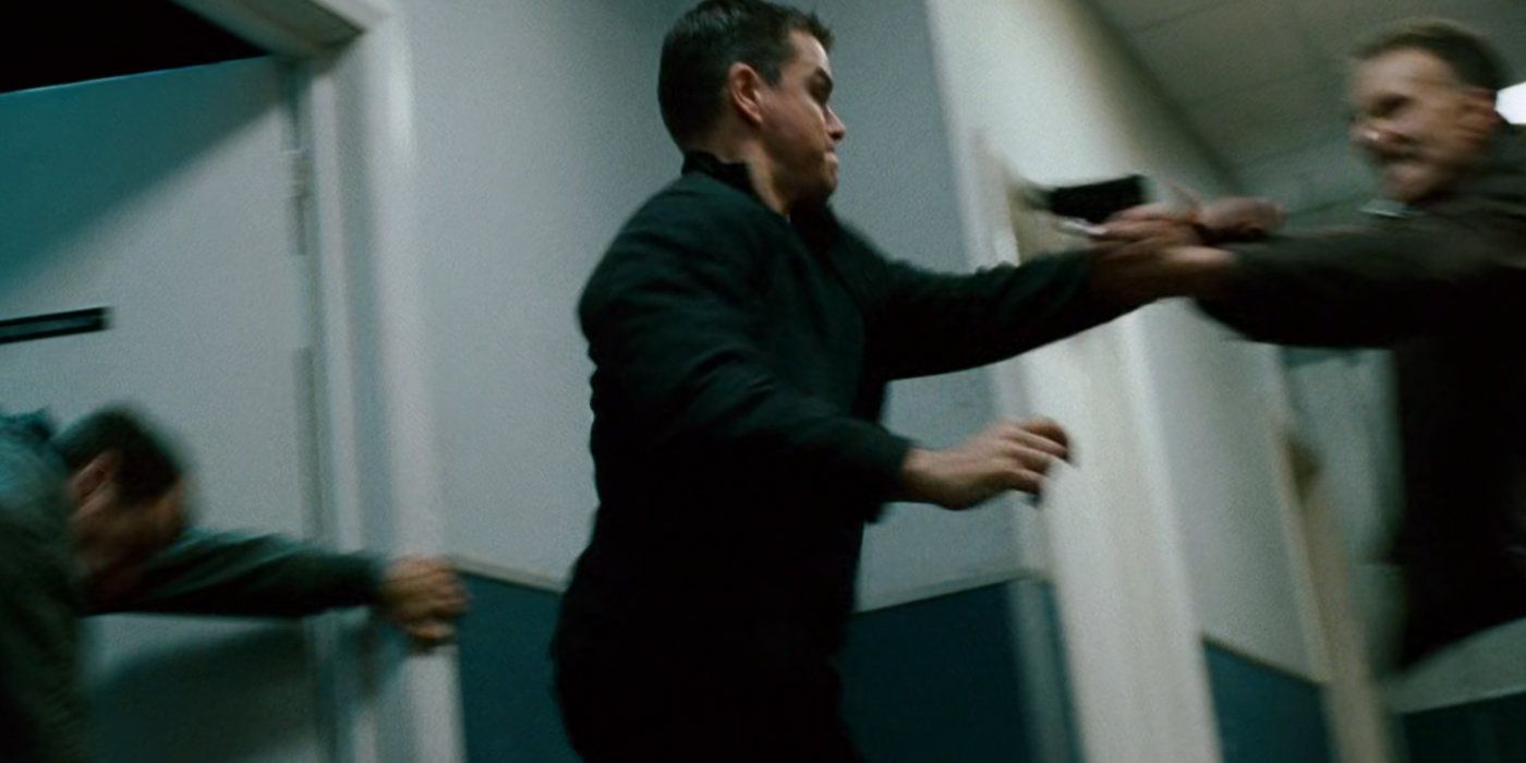 Jason Bourne rescues a reporter