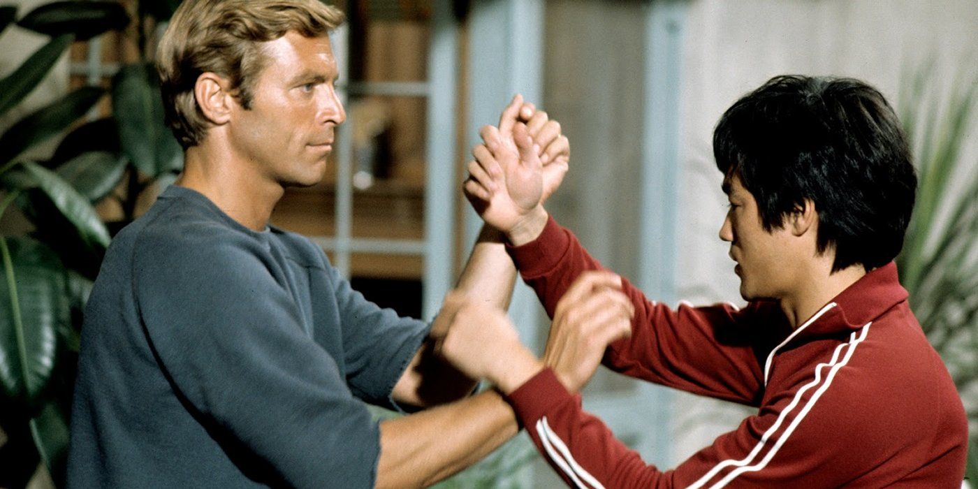 Bruce Lee’s First Hollywood Role Explained (Not Enter The Dragon)