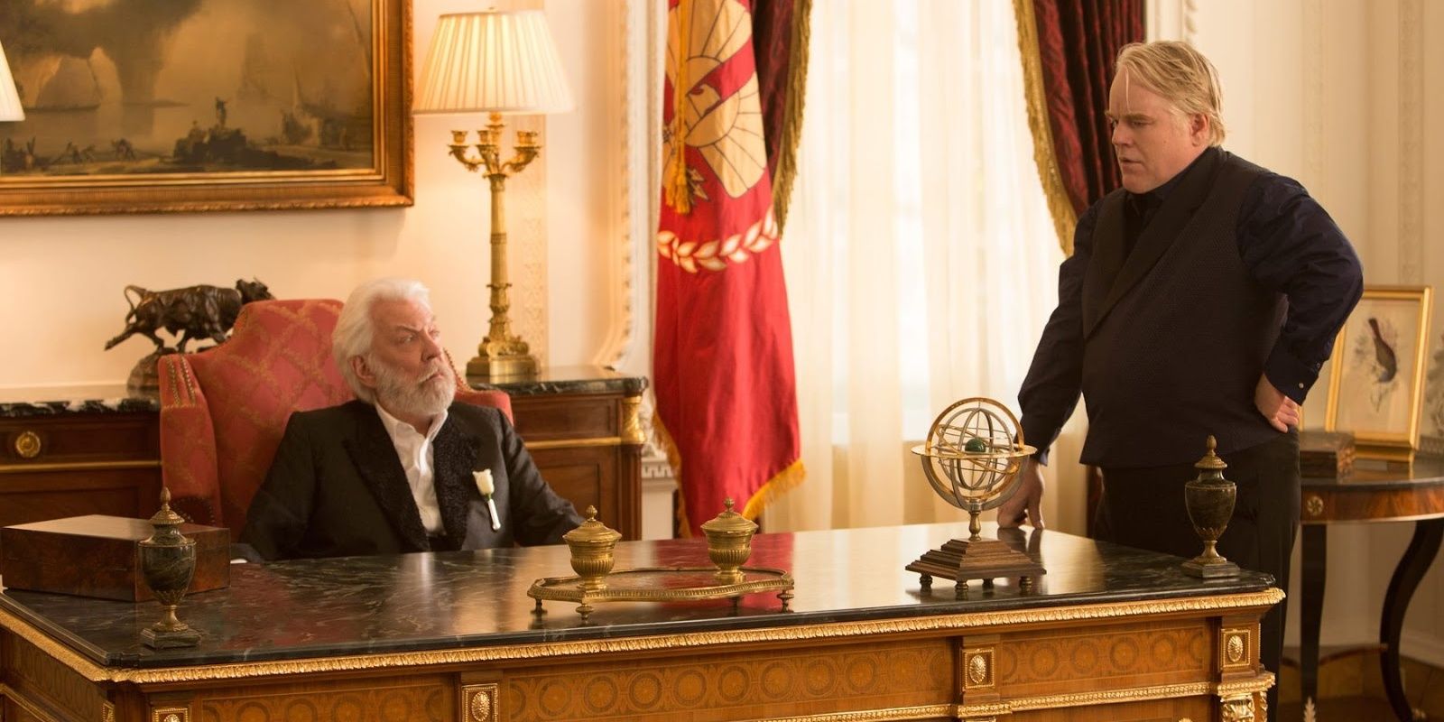 Plutarch Heavensbee visits President Snow's Office