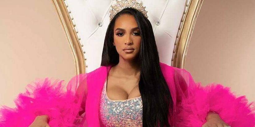 Chantel Everett from 90 Day Fiancé sitting on a throne like a queen