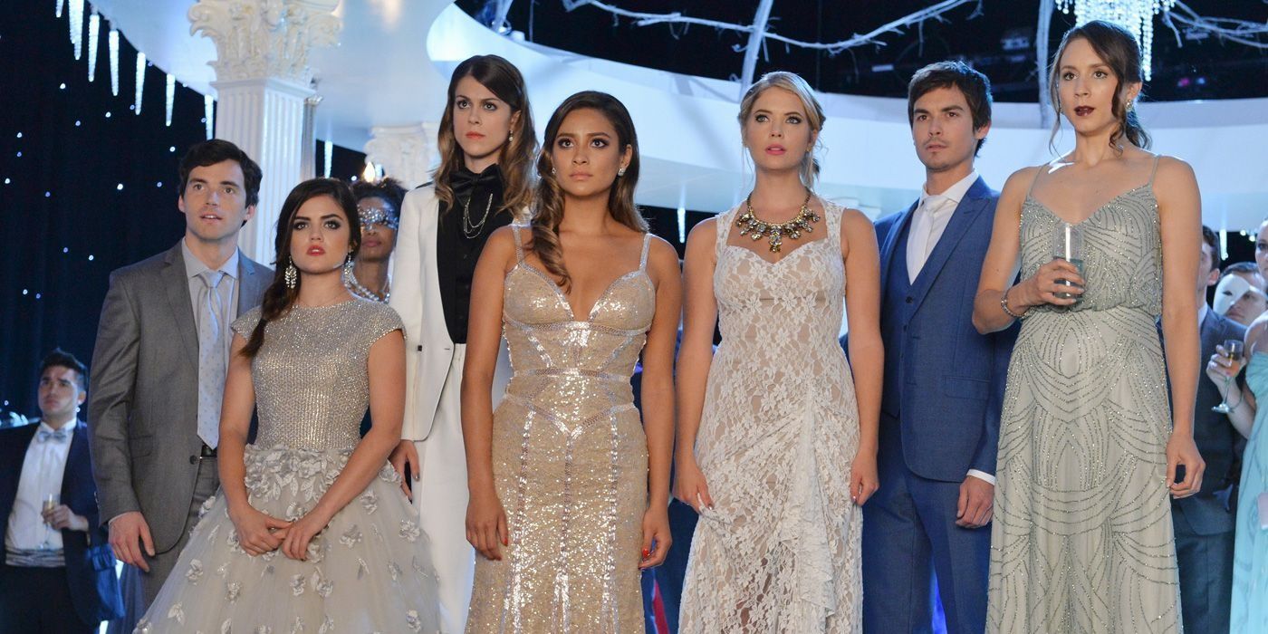 Pretty Little Liars: 10 Major Flaws Of The Show That Fans Chose To Ignore