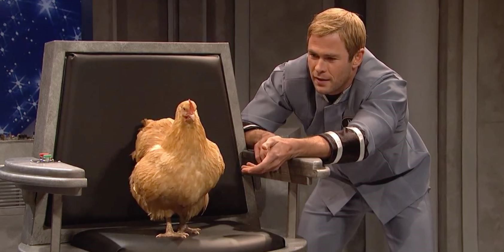 Chris Hemsworth and chicken on SNL