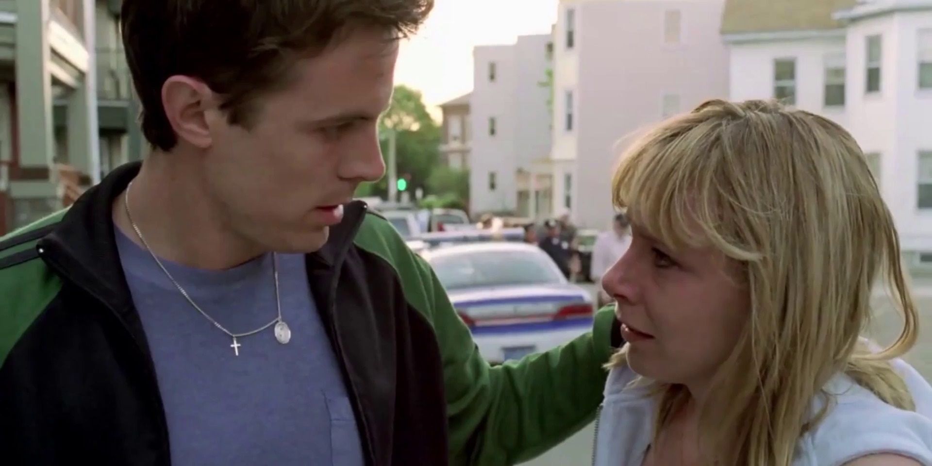 Casey Affleck talks to a crying Amy Ryan in Gone Baby Gone
