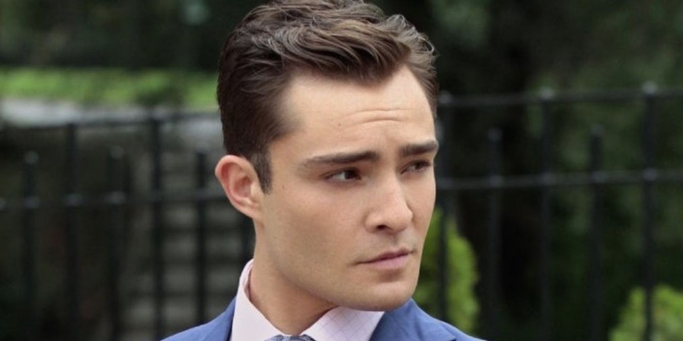 Chuck Bass on the street in Gossip Girl