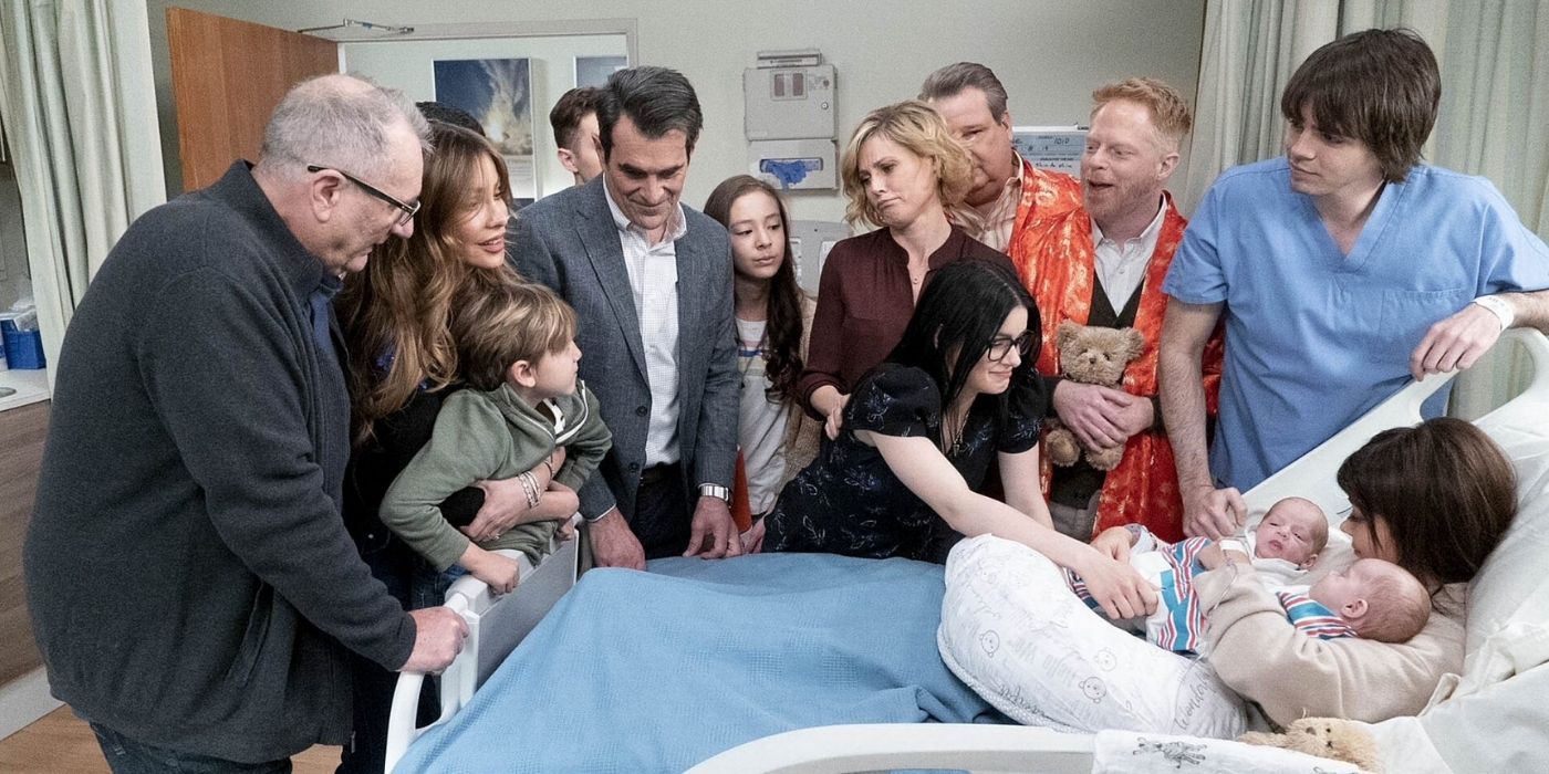 Modern Family Mitch & Haley's 10 Best Friendship Moments, Ranked