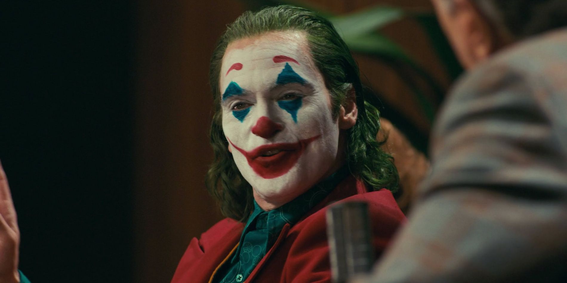 Joker speaking at the Murray Franklin show in Joker (2019)